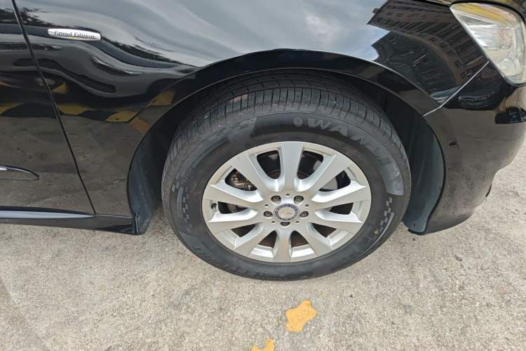 Used Mercedes-Benz R-Class 2017 R 320 4MATIC Business Edition Prestige Model Right Front Wheel Hub