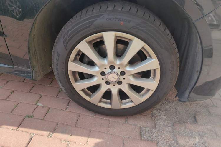 Used Mercedes-Benz R-Class 2017 R 320 4MATIC Business Edition Prestige Model Right Front Wheel Hub
