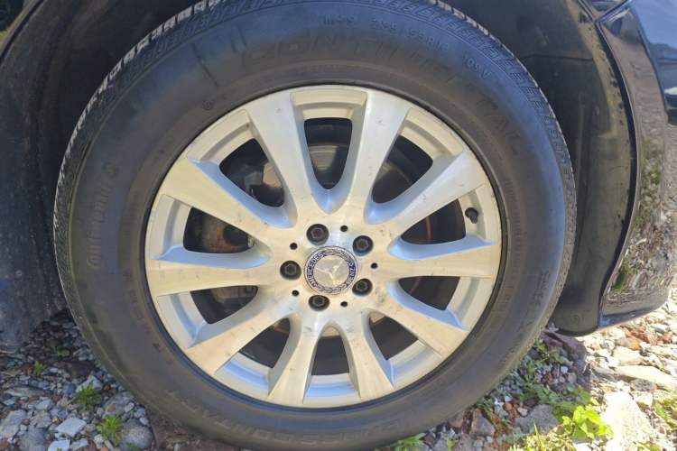 Used Mercedes-Benz R-Class 2017 R 320 4MATIC Business Edition Prestige Model Right Front Wheel Hub