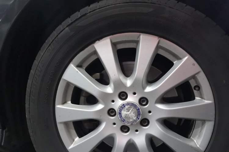 Used Mercedes-Benz R-Class 2017 R 320 4MATIC Business Edition Prestige Model Right Front Wheel Hub