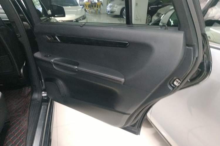 Used Mercedes-Benz R-Class 2017 R 320 4MATIC Business Edition Prestige Model Right Rear Door Interior