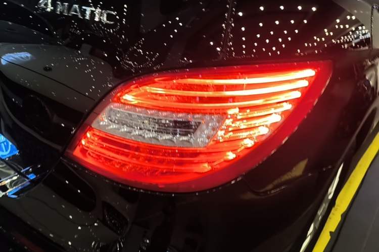 Used Mercedes-Benz R-Class 2017 R 320 4MATIC Business Edition Prestige Model Right Rear Taillight