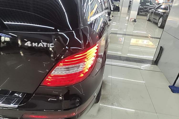 Used Mercedes-Benz R-Class 2017 R 320 4MATIC Business Edition Prestige Model Right Rear Taillight