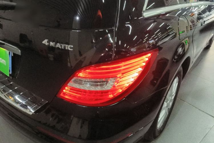 Used Mercedes-Benz R-Class 2017 R 320 4MATIC Business Edition Prestige Model Right Rear Taillight