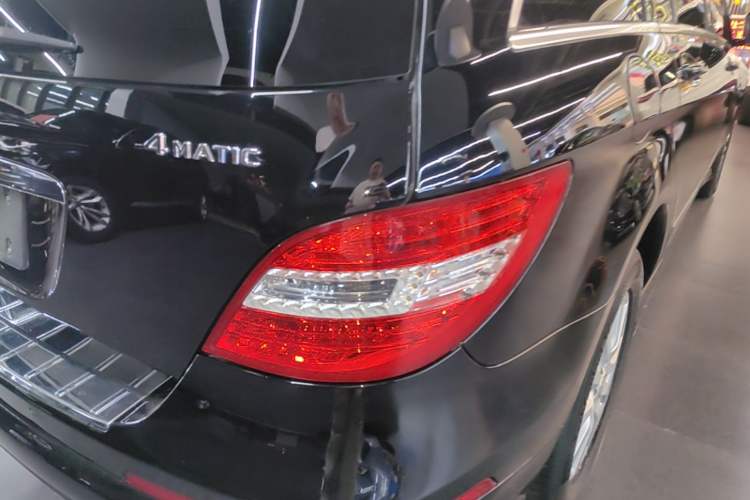 Used Mercedes-Benz R-Class 2017 R 320 4MATIC Business Edition Prestige Model Right Rear Taillight