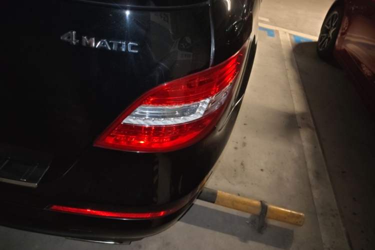 Used Mercedes-Benz R-Class 2017 R 320 4MATIC Business Edition Prestige Model Right Rear Taillight