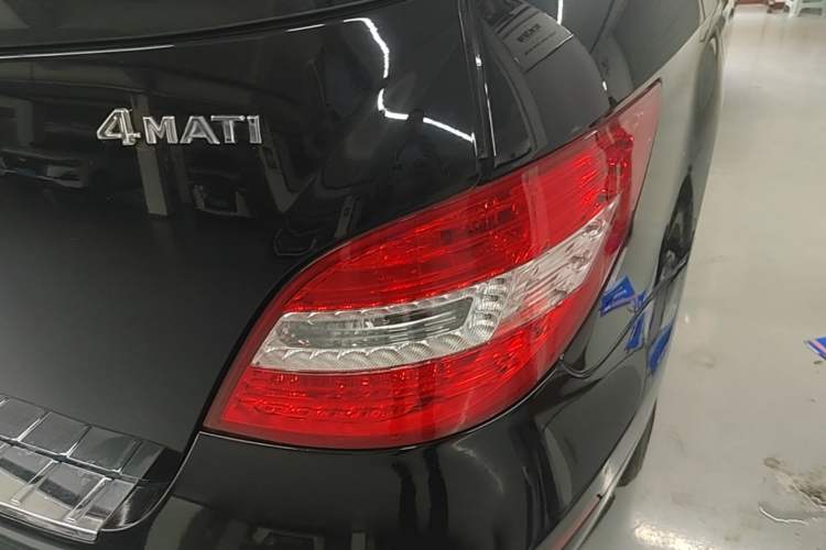 Used Mercedes-Benz R-Class 2017 R 320 4MATIC Business Edition Prestige Model Right Rear Taillight