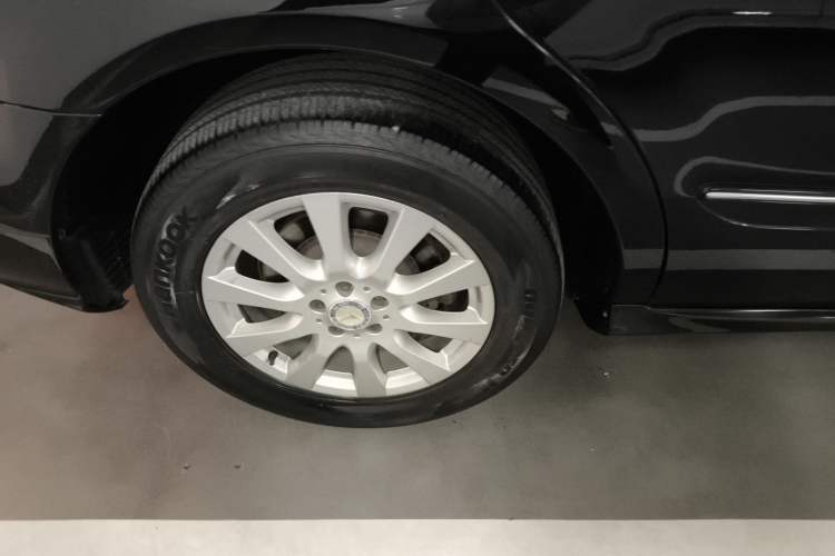 Used Mercedes-Benz R-Class 2017 R 320 4MATIC Business Edition Prestige Model Right Rear Wheel Hub