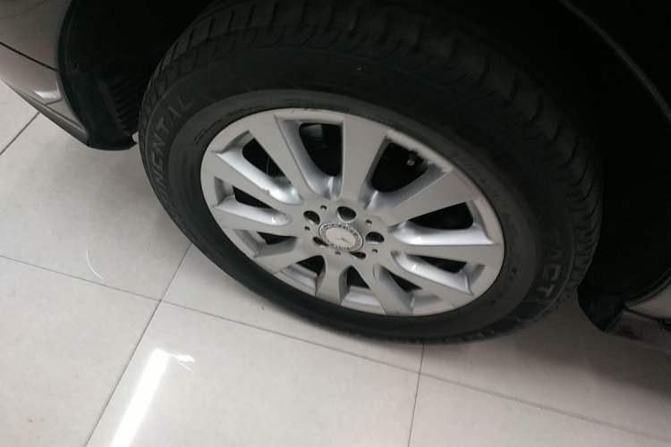 Used Mercedes-Benz R-Class 2017 R 320 4MATIC Business Edition Prestige Model Right Rear Wheel Hub