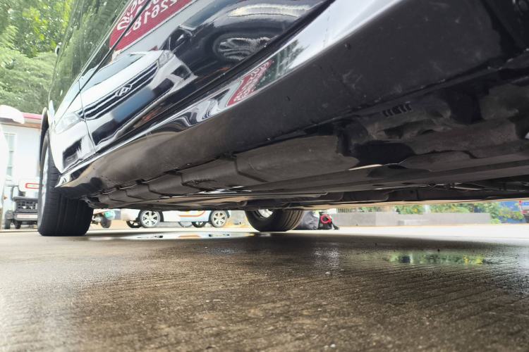 Used Mercedes-Benz R-Class 2017 R 320 4MATIC Business Edition Prestige Model Right Side Sill