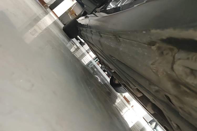 Used Mercedes-Benz R-Class 2017 R 320 4MATIC Business Edition Prestige Model Right Side Sill