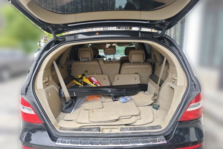Used Mercedes-Benz R-Class 2017 R 320 4MATIC Business Edition Prestige Model Trunk