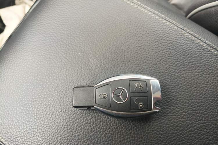 Used Mercedes-Benz R-Class 2017 R 320 4MATIC Business Edition Prestige Model Vehicle Key