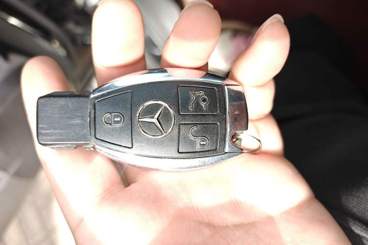 Used Mercedes-Benz R-Class 2017 R 320 4MATIC Business Edition Prestige Model Vehicle Key