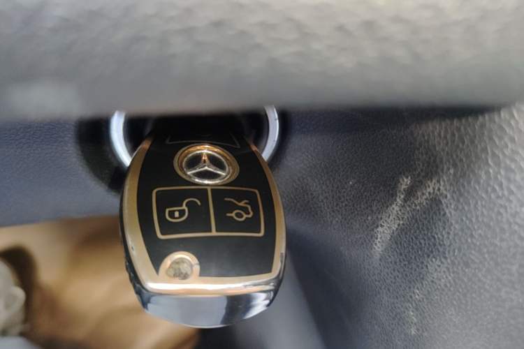 Used Mercedes-Benz R-Class 2017 R 320 4MATIC Business Edition Prestige Model Vehicle Key