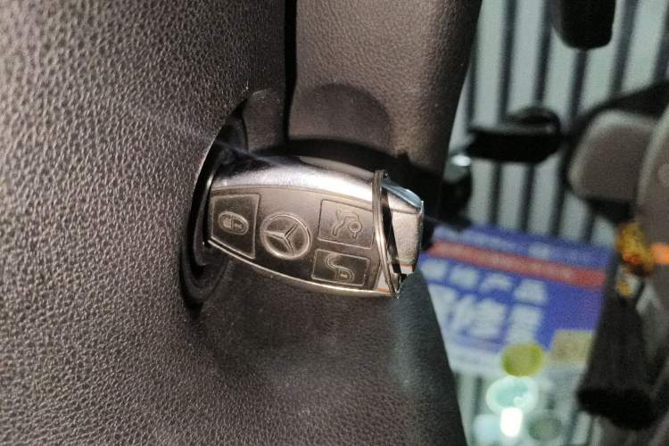 Used Mercedes-Benz R-Class 2017 R 320 4MATIC Business Edition Prestige Model Vehicle Key