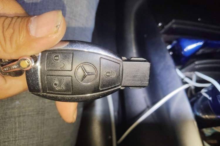 Used Mercedes-Benz R-Class 2017 R 320 4MATIC Business Edition Prestige Model Vehicle Key