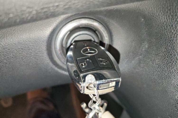 Used Mercedes-Benz R-Class 2017 R 320 4MATIC Business Edition Prestige Model Vehicle Key