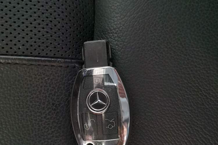 Used Mercedes-Benz R-Class 2017 R 320 4MATIC Business Edition Prestige Model Vehicle Key