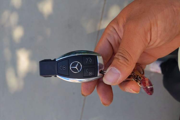 Used Mercedes-Benz R-Class 2017 R 320 4MATIC Business Edition Prestige Model Vehicle Key