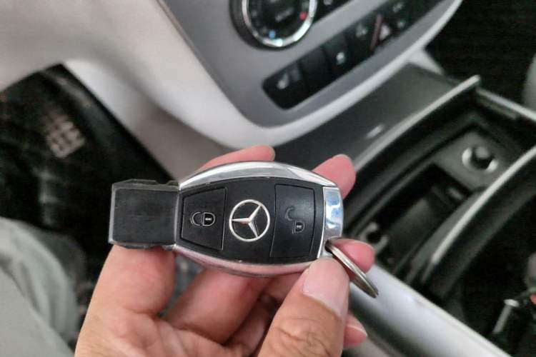 Used Mercedes-Benz R-Class 2017 R 320 4MATIC Business Edition Prestige Model Vehicle Key