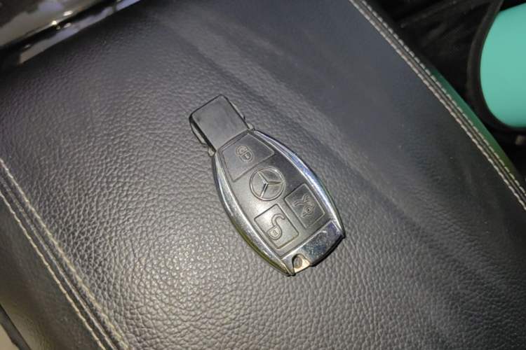 Used Mercedes-Benz R-Class 2017 R 320 4MATIC Business Edition Prestige Model Vehicle Key