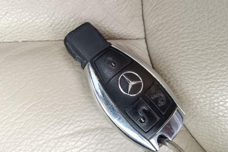 Used Mercedes-Benz R-Class 2017 R 320 4MATIC Business Edition Prestige Model Vehicle Key