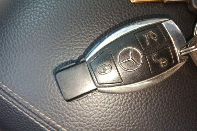 Used Mercedes-Benz R-Class 2017 R 320 4MATIC Business Edition Prestige Model Vehicle Key