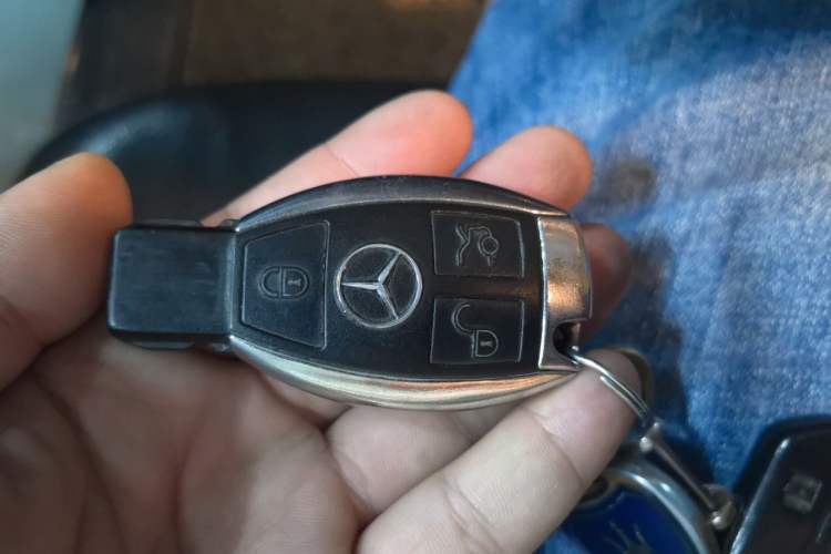 Used Mercedes-Benz R-Class 2017 R 320 4MATIC Business Edition Prestige Model Vehicle Key