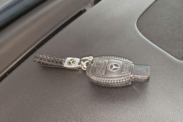 Used Mercedes-Benz R-Class 2017 R 320 4MATIC Business Edition Prestige Model Vehicle Key