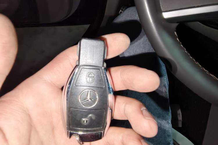 Used Mercedes-Benz R-Class 2017 R 320 4MATIC Business Edition Prestige Model Vehicle Key