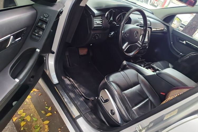Used Mercedes-Benz R-Class 2017 R 320 4MATIC Business Edition Prestige Model Driver Seat