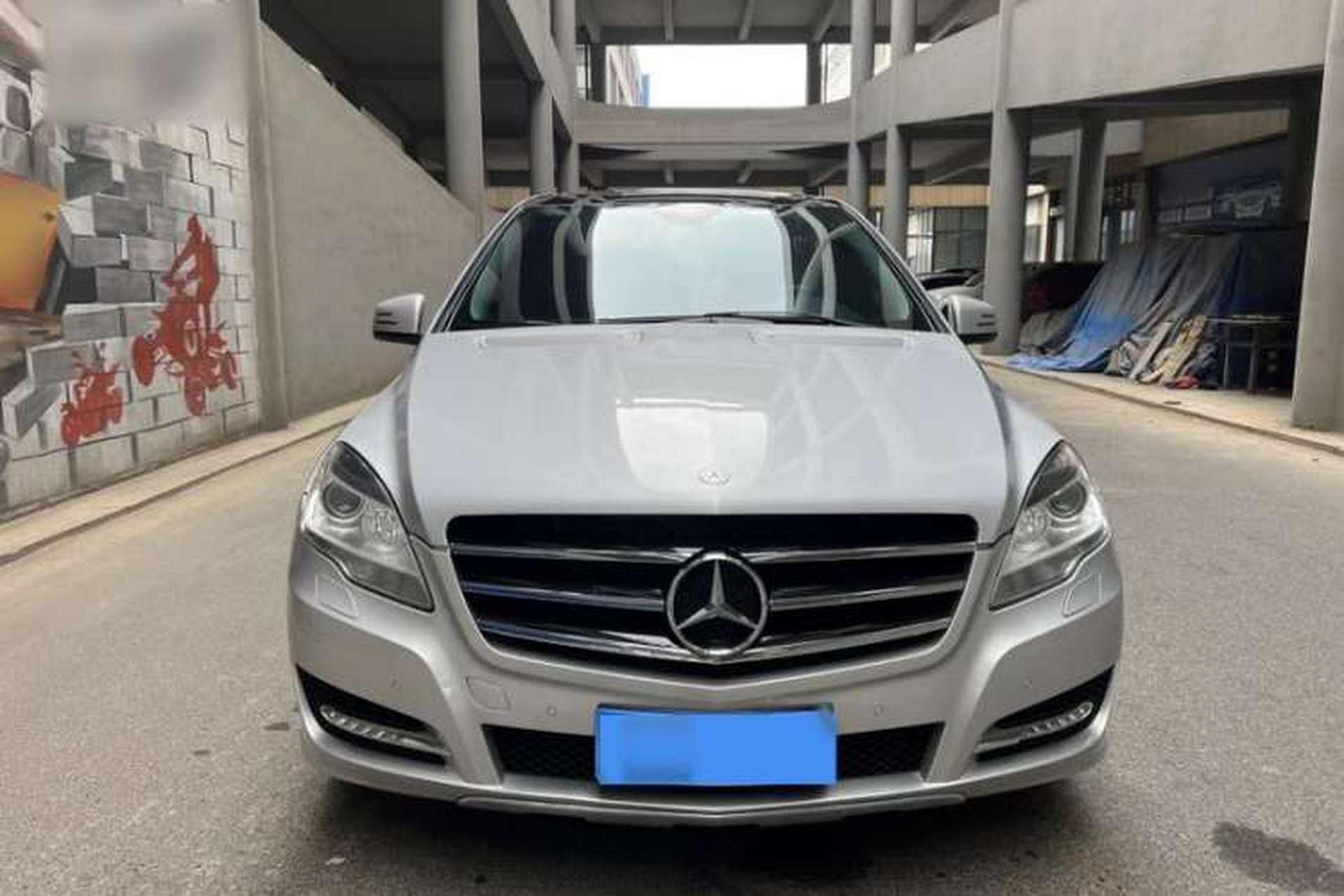 Used Mercedes-Benz R-Class 2017 R 320 4MATIC Business Edition Prestige Model Exterior 1