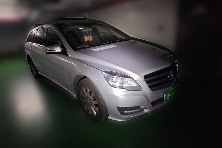 Used Mercedes-Benz R-Class 2017 R 320 4MATIC Business Edition Prestige Model Exterior 2