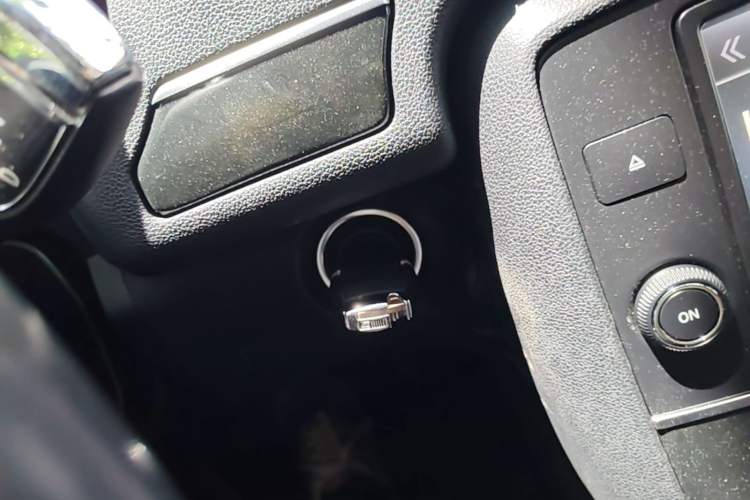 Used Mercedes-Benz R-Class 2017 R 320 4MATIC Business Edition Prestige Model Gear Lever