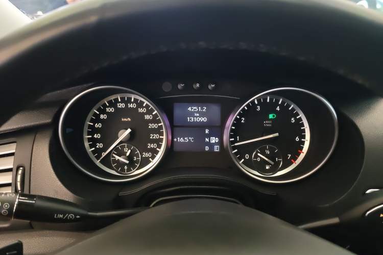Used Mercedes-Benz R-Class 2017 R 320 4MATIC Business Edition Prestige Model Instrument Cluster