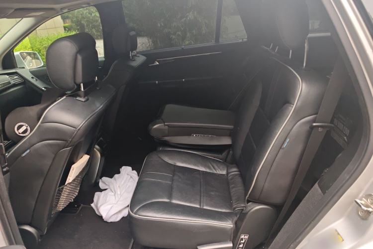 Used Mercedes-Benz R-Class 2017 R 320 4MATIC Business Edition Prestige Model Left Rear Seat