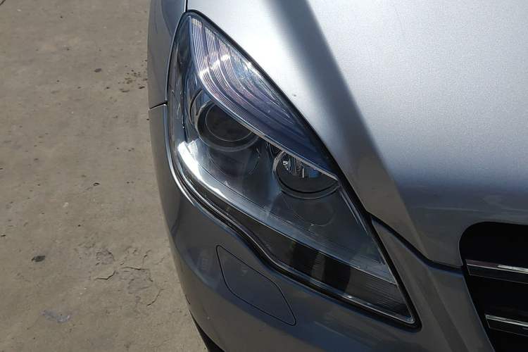 Used Mercedes-Benz R-Class 2017 R 320 4MATIC Business Edition Prestige Model Right Front Headlight