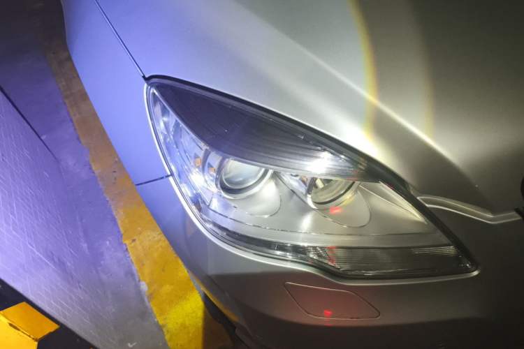 Used Mercedes-Benz R-Class 2017 R 320 4MATIC Business Edition Prestige Model Right Front Headlight