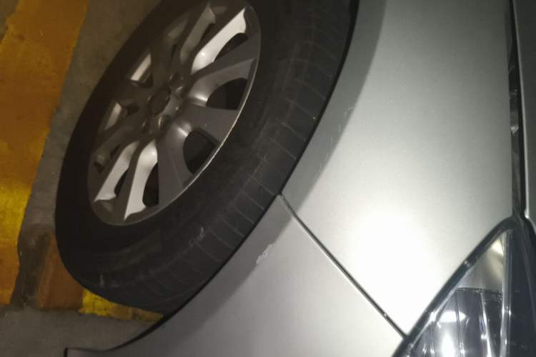 Used Mercedes-Benz R-Class 2017 R 320 4MATIC Business Edition Prestige Model Right Front Wheel Hub