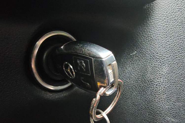 Used Mercedes-Benz R-Class 2017 R 320 4MATIC Business Edition Prestige Model Vehicle Key