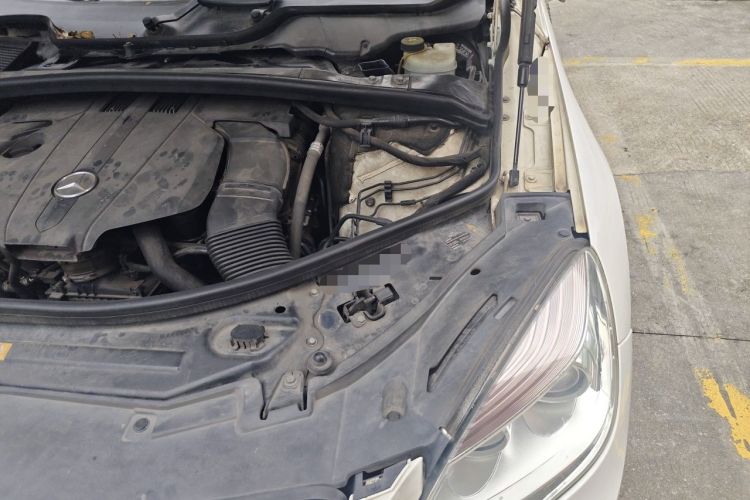 Used Mercedes-Benz R-Class 2017 R 320 4MATIC Business Edition Prestige Model Engine Bay Left