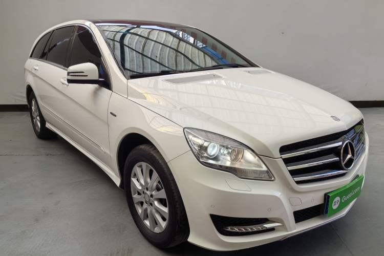 Used Mercedes-Benz R-Class 2017 R 320 4MATIC Business Edition Prestige Model Exterior 1