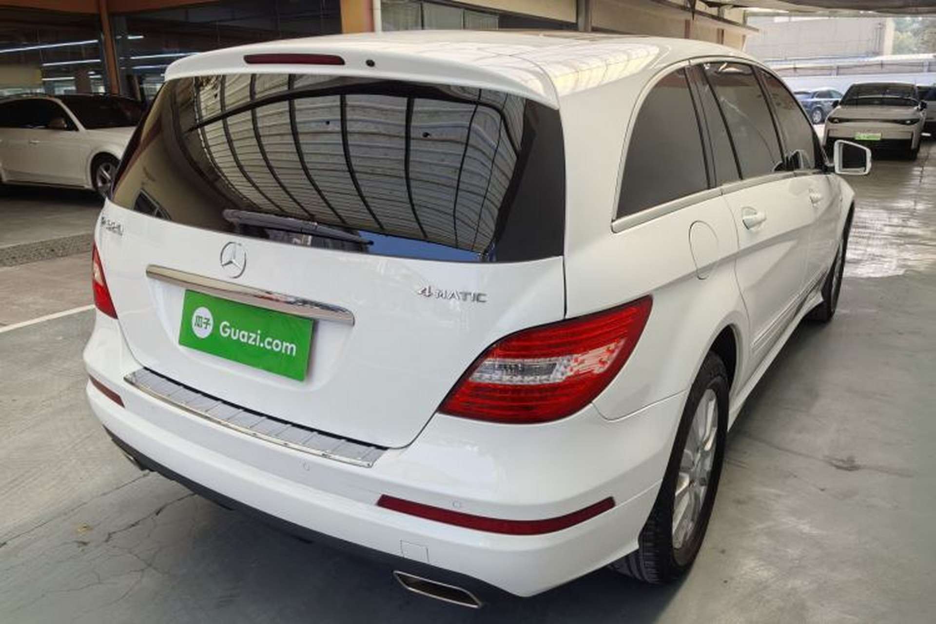 Used Mercedes-Benz R-Class 2017 R 320 4MATIC Business Edition Prestige Model Exterior 12