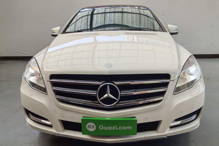Used Mercedes-Benz R-Class 2017 R 320 4MATIC Business Edition Prestige Model Exterior 3
