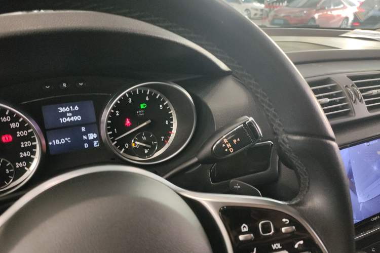 Used Mercedes-Benz R-Class 2017 R 320 4MATIC Business Edition Prestige Model Gear Lever