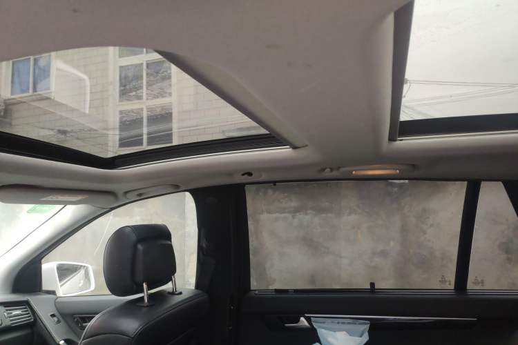 Used Mercedes-Benz R-Class 2017 R 320 4MATIC Business Edition Prestige Model Headliner