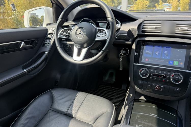 Used Mercedes-Benz R-Class 2017 R 320 4MATIC Business Edition Prestige Model Interior 13