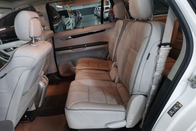 Used Mercedes-Benz R-Class 2017 R 320 4MATIC Business Edition Prestige Model Interior 4