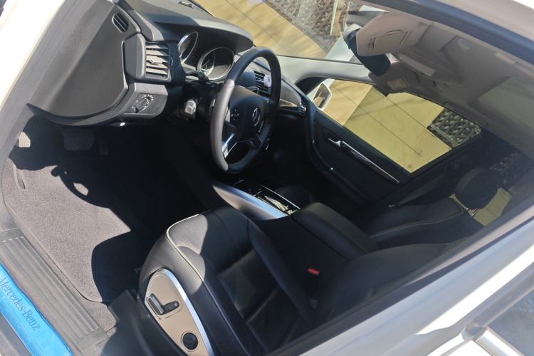 Used Mercedes-Benz R-Class 2017 R 320 4MATIC Business Edition Prestige Model Left Front Seat